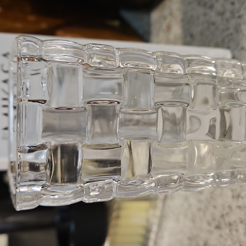 Vase - Picture 6 of 8